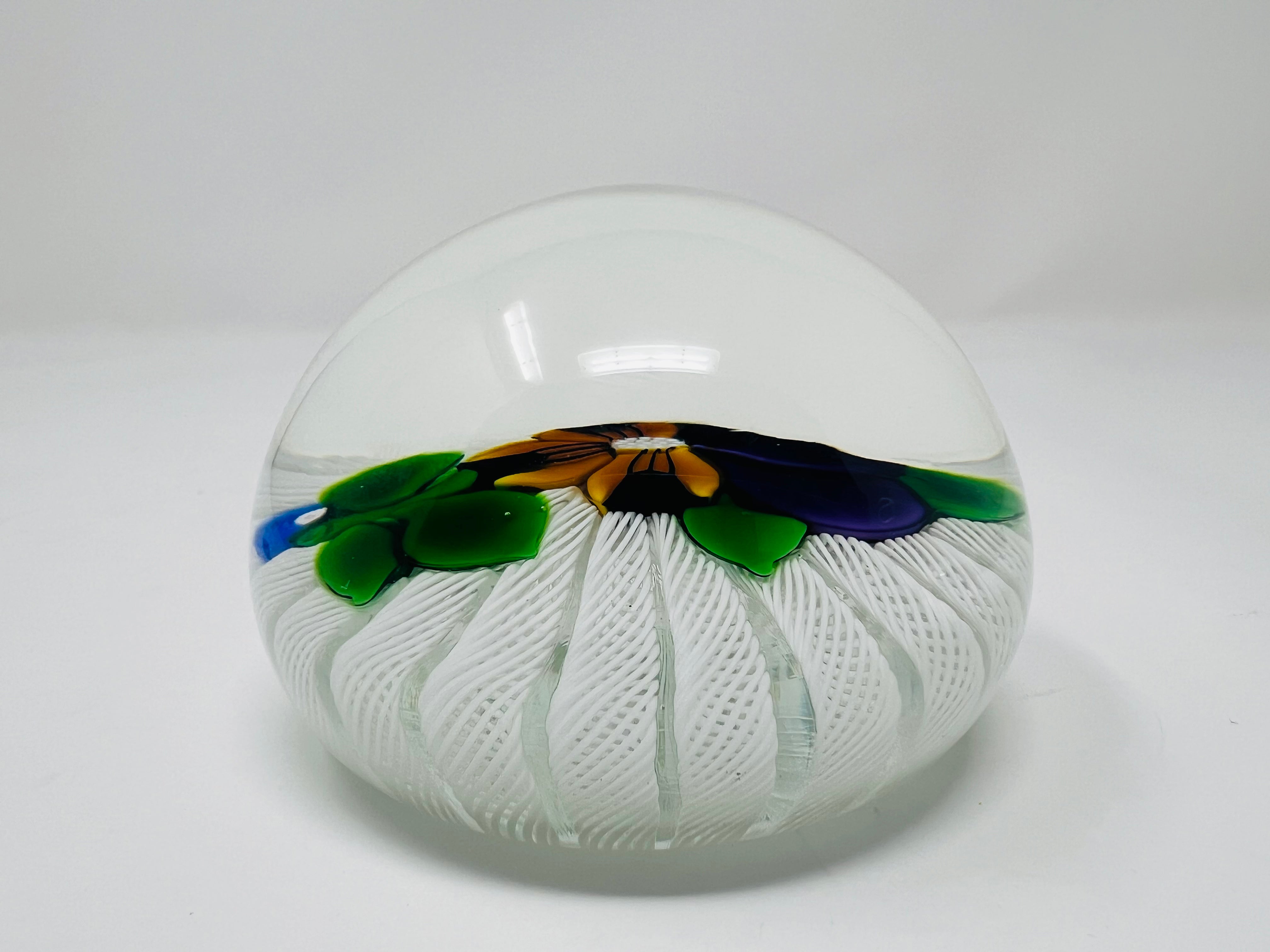 John Deacons Rare 1991 Pansy and White Latticino Spokes Paperweight